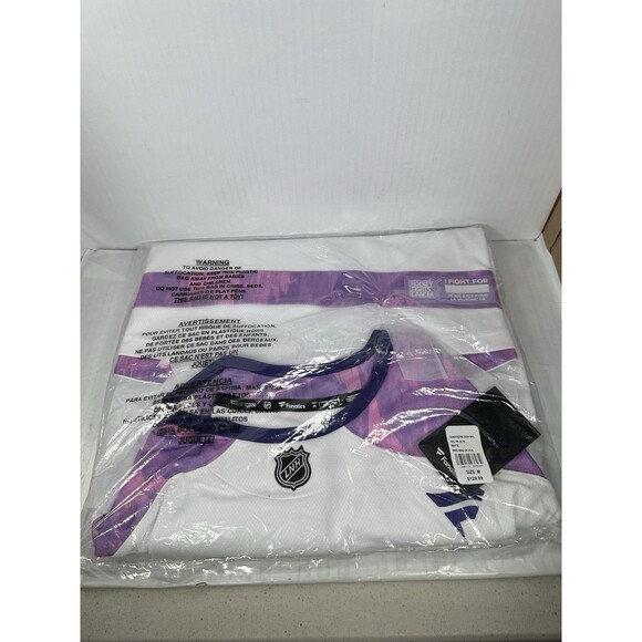 Size M Fanatics Montreal Canadiens Hockey Fights Cancer Jersey 2024 NHL NEW - Picture 3 of 4